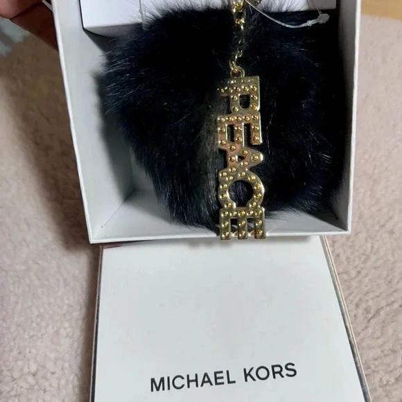 Michael Kors BLACK FOX FUR PEACE POM POM KEY CHARM - Picture 5 of 12